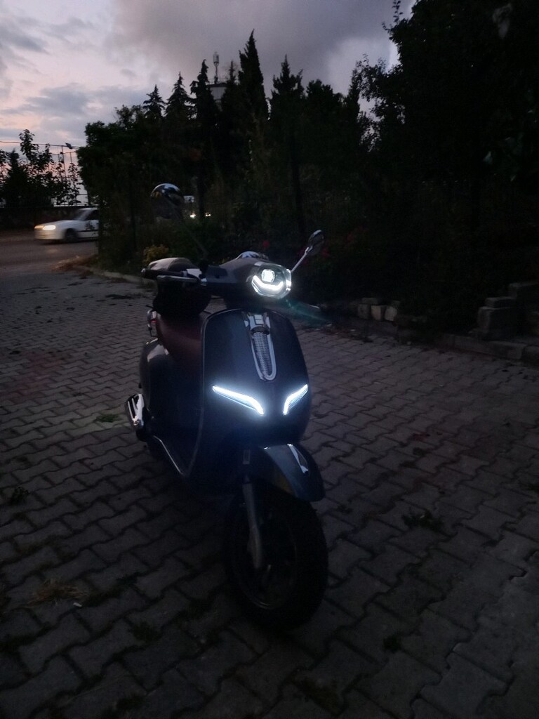 REVOLT RS6 MOTOR 125 LİK 2025 MODEL 700 KM - 10