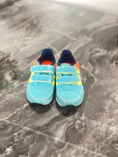 Adidas marka 22 numara