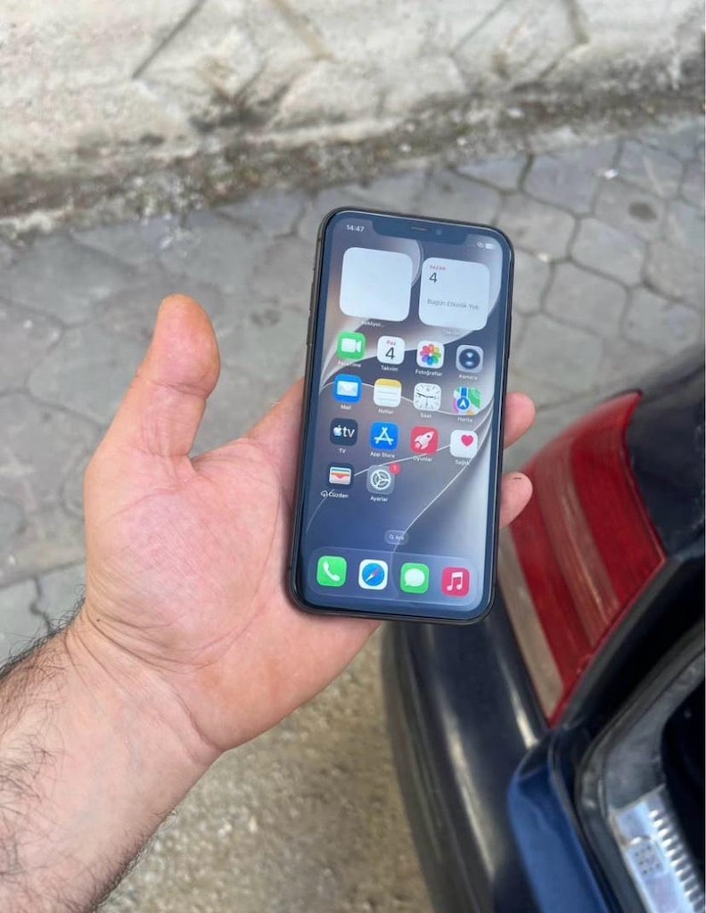 İphone 11 TR 64 GB DEĞİŞENSİZ - 2