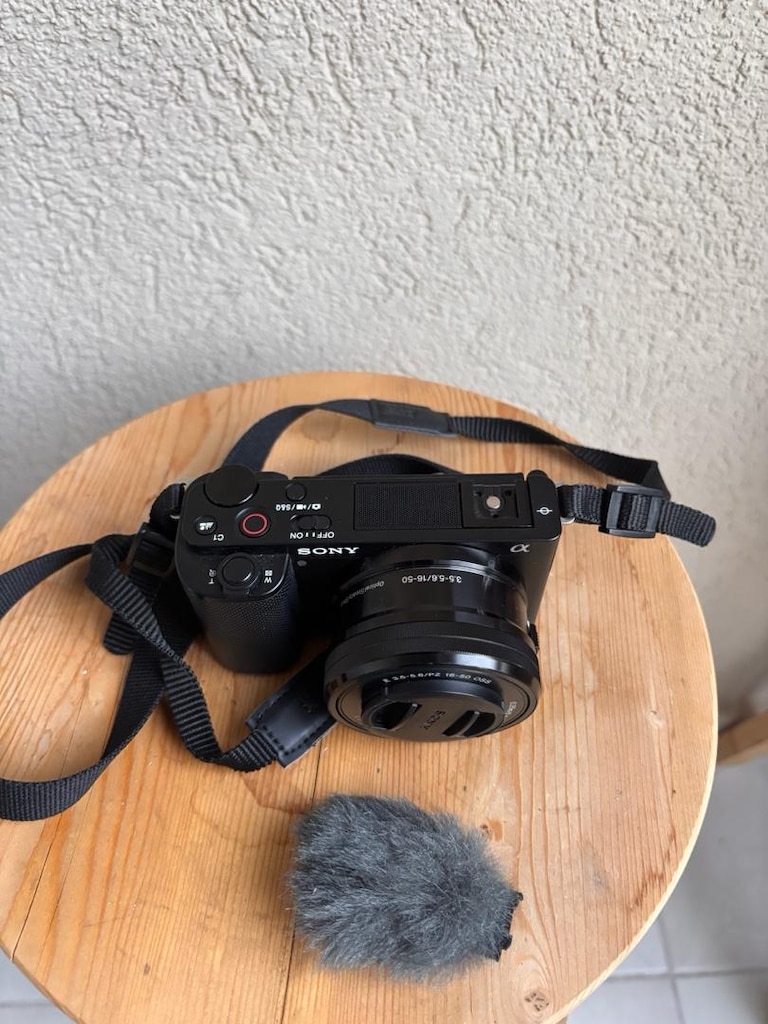 Sony ZV-1 Kamera ve Sel50F18FSYX Kompakt Lens - 3