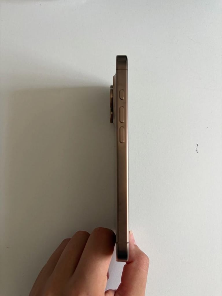 iPhone 16 Pro 256 GB Çöl Titanyum – Çiziksiz – Yurtdışı - 7