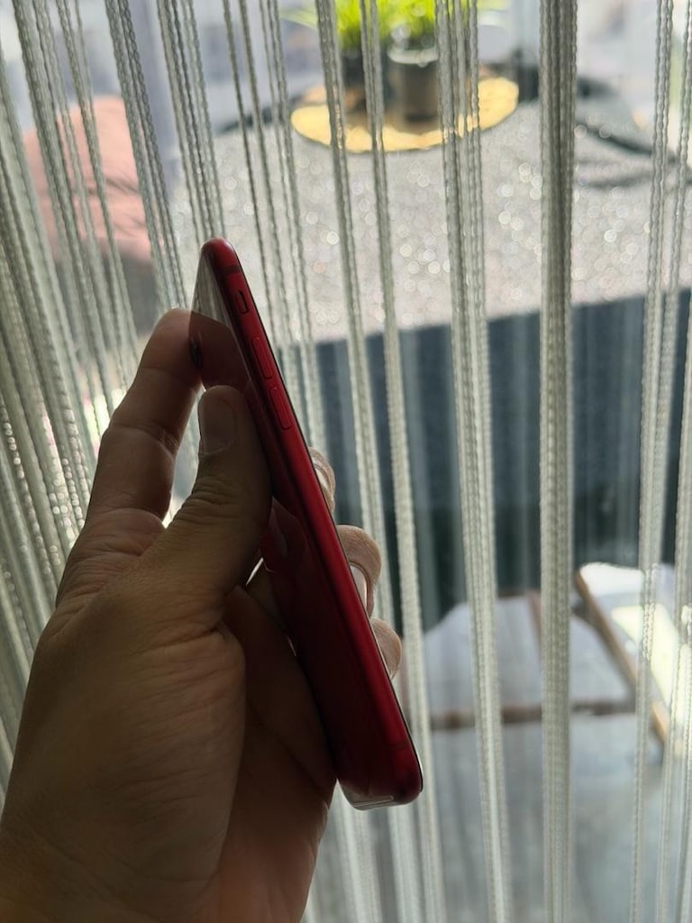 < ICLOUD KİLİTLİ > IPhone SE 2. Nesil, Full Orjinal, Kırmızı Renk - 4