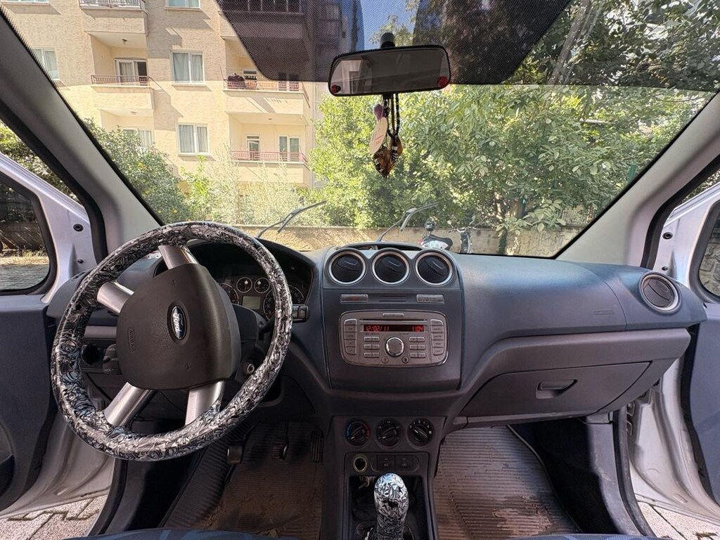 2011 model ford connect - 6