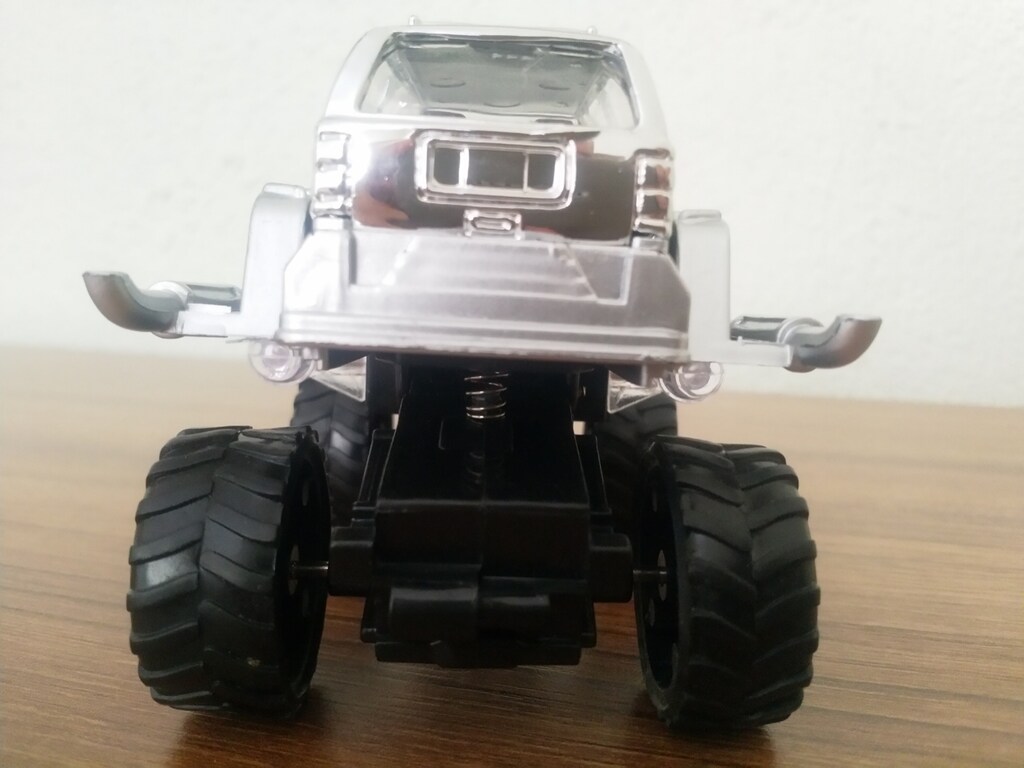 Metal canavar kamyon jeep oyuncak ışıklı amortisörlü çek bırak özellik - 7