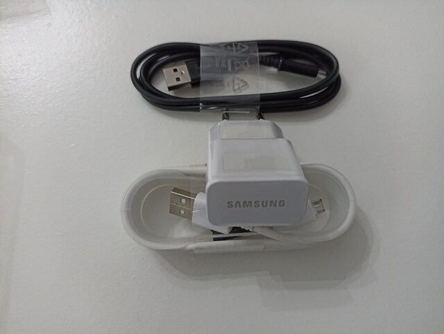 SAMSUNG ŞARJ CİHAZI