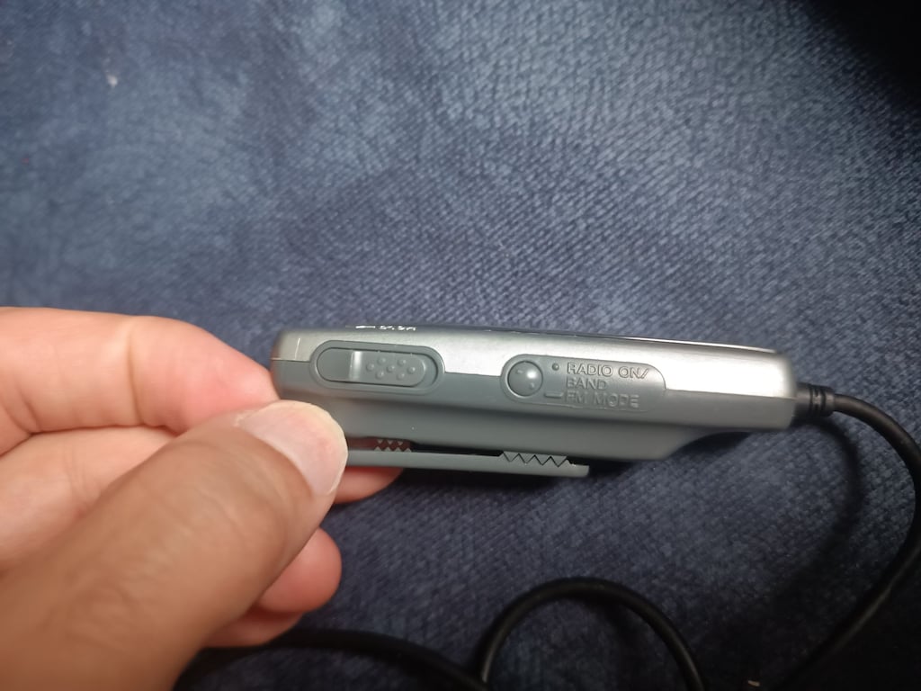 Sony Minidisc MD Ekranlı Radyo Uzaktan Kumandası - 4