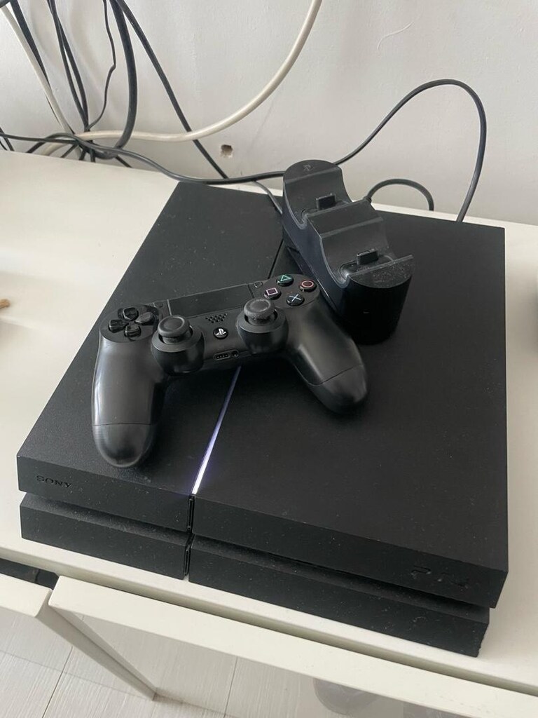 play station 4 - 1 TB - 2