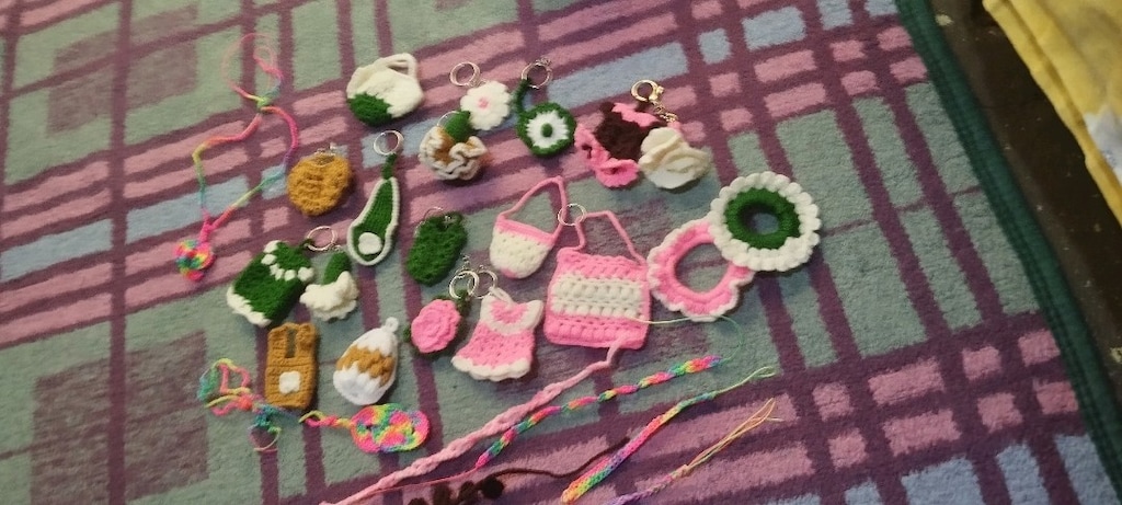 el örgüsü bileklikler maskot ve anahtarlıklar - 4