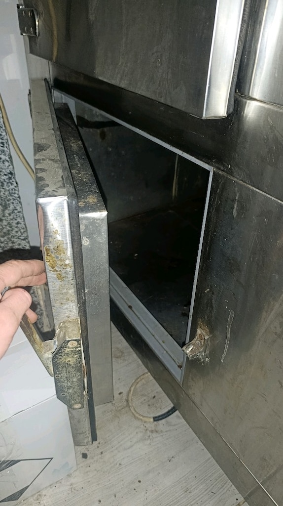 Ahsen Sanayi Tipi Bombeli Camlı Şarküteri & Meze Teşhir Buzdolabı Depo - 5