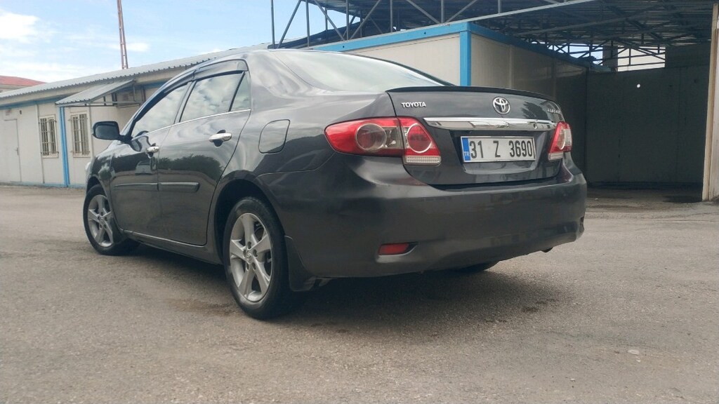 2011 Toyota Corolla 1.4 D-4D ELEGANT M/T - 2