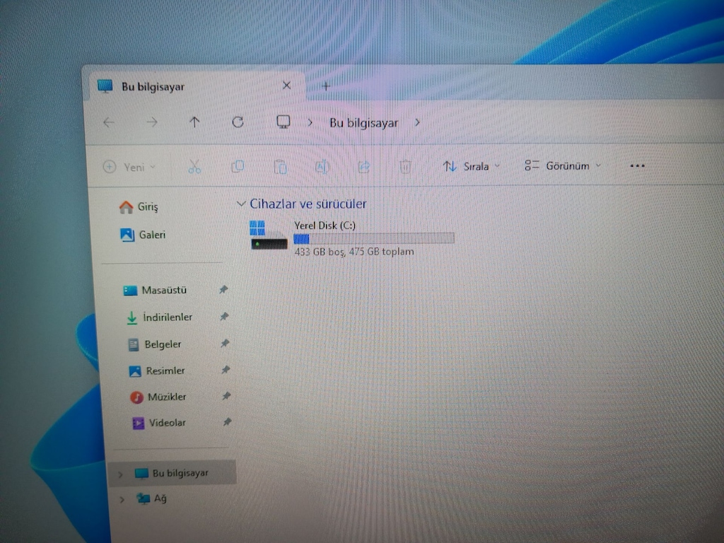 Lenovo Oyun PC i5 10. Nes 16 GB Ram 512 Ssd 1650S Ek. 23.6 Mon. - 5