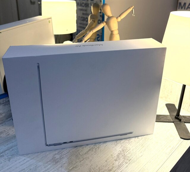 MACBOOK AİR M4 SIFIR KAPALI KUTU TR