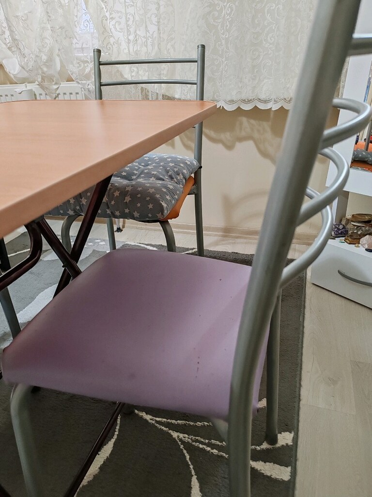 Katlanır masa ve 4 Sandalye - 9