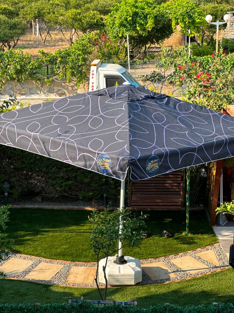 çok az kullanılmış kare büyük boy bahçe şemsiyesi +bidon - 3