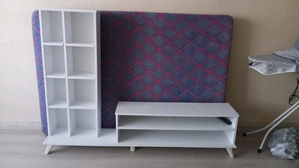 Tv ünitesi tertemiz sağlam 1.500tl diğer ilanlarımada bakabilirsiniz - 2