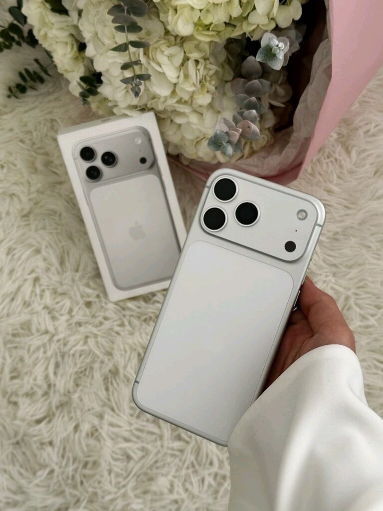 İPHONE 17 PRO MAX SİLVER AİRPODS PRO HEDİYEMİZDİR
