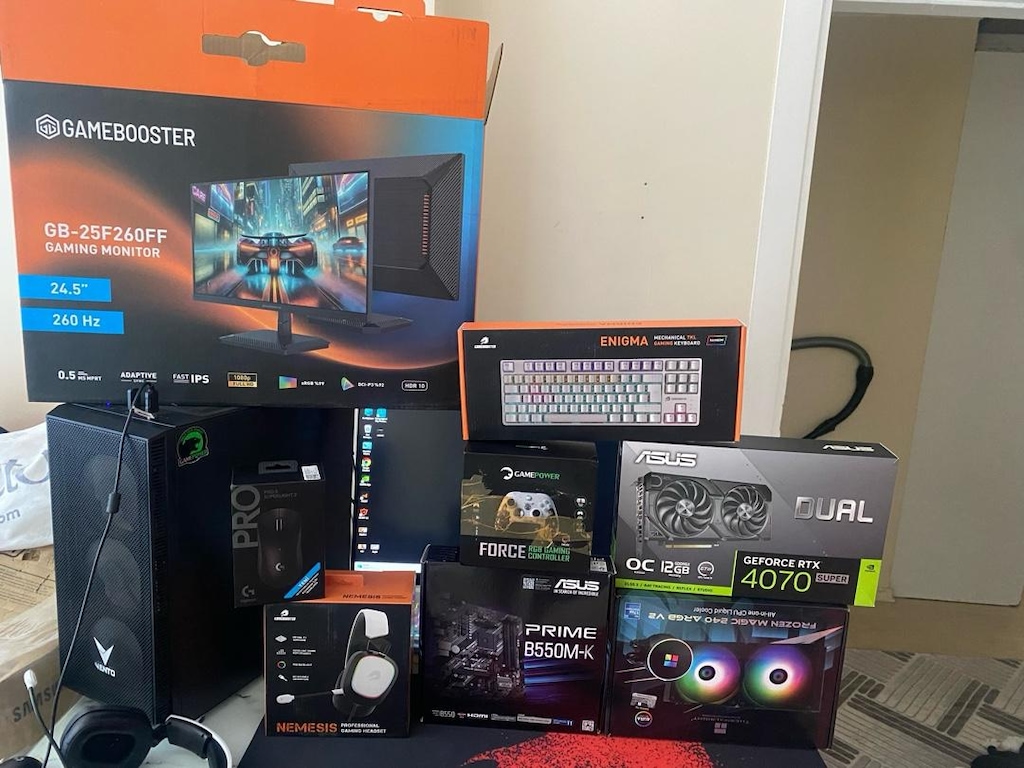 Rtx 4070 Süper ekran kartlı sistem komple satılıktır.
