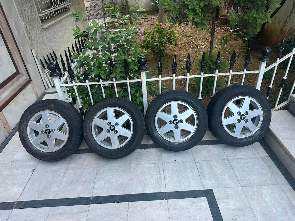 6 kol jant lastik takımı Sıfır Ayarında Milestone 185.65.14.dir 4x100 - 5