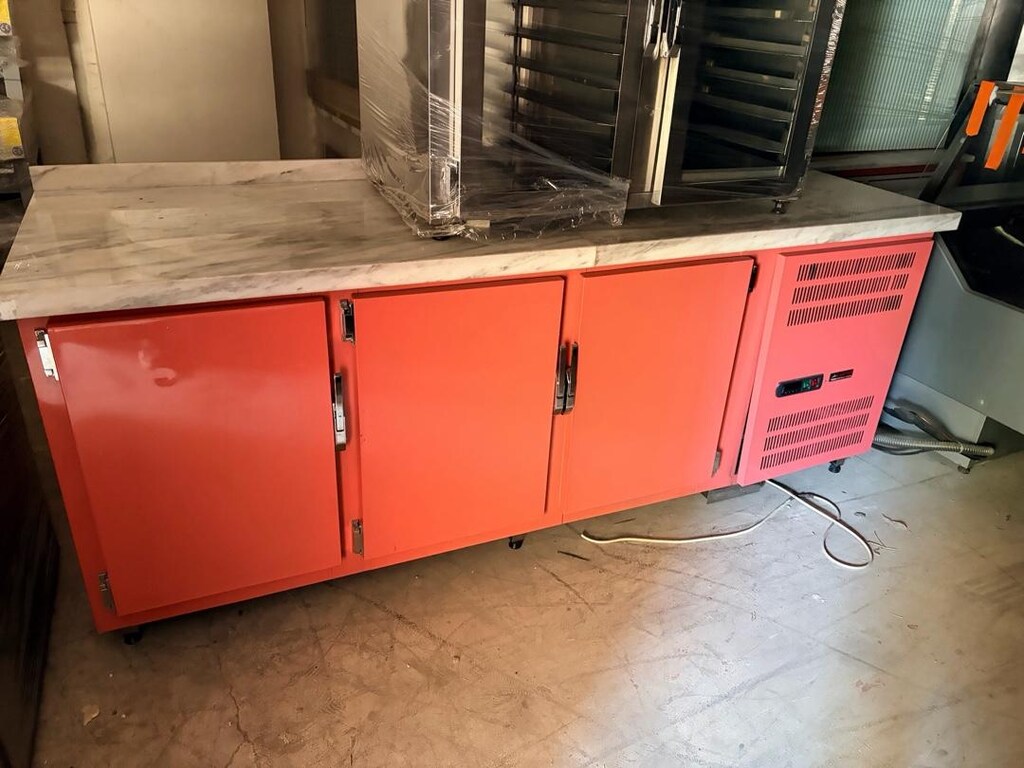 2.5 Metre Mermerli Tezgah Altı Dolaplar / Soğutmalı Çalışma Tezgahları