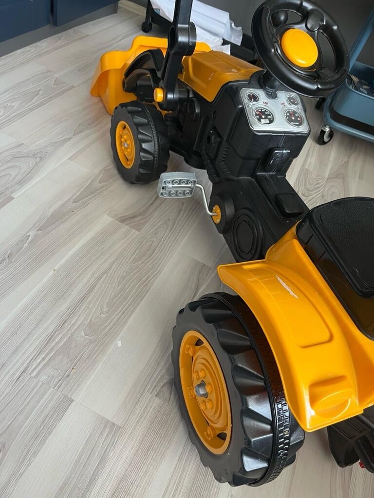 Pilsan kepçeli pedallı traktör - 3