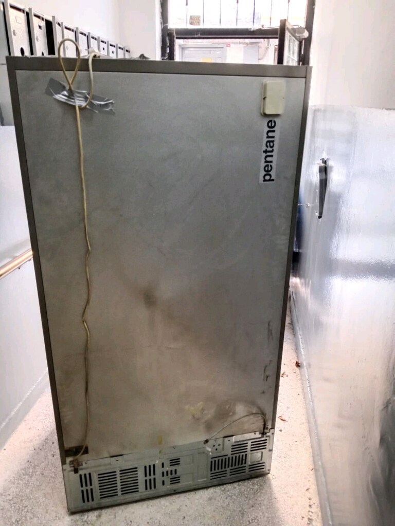 Enerji sınıfı: A+ Model: Bosch KAD62A71NE/01 Net hacim: 534 litre - 10