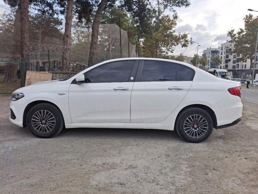 SAHİBİNDEN 2023 MODEL 38 BİN KM BOYA DEGİSEN HASAR KAYDI YOK - 3