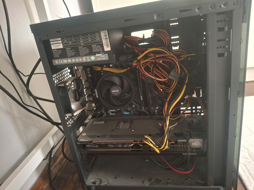 Ryzen 5 3600 | RX 6700 XT 12GB | 16GB RAM | 1TB SSD | AOC 23.8" - 3
