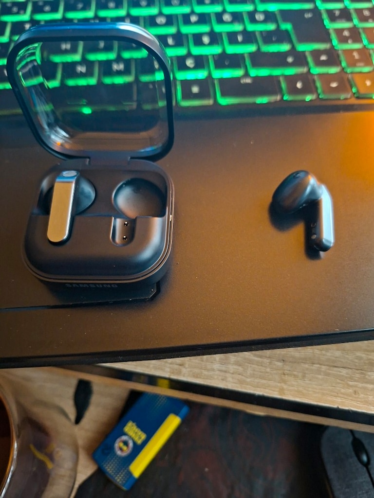 samsung galaxy buds 4 - 2