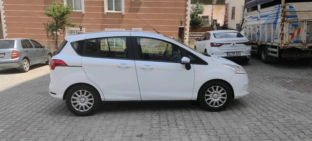 2015 model Düşük km Aile arabası - 6