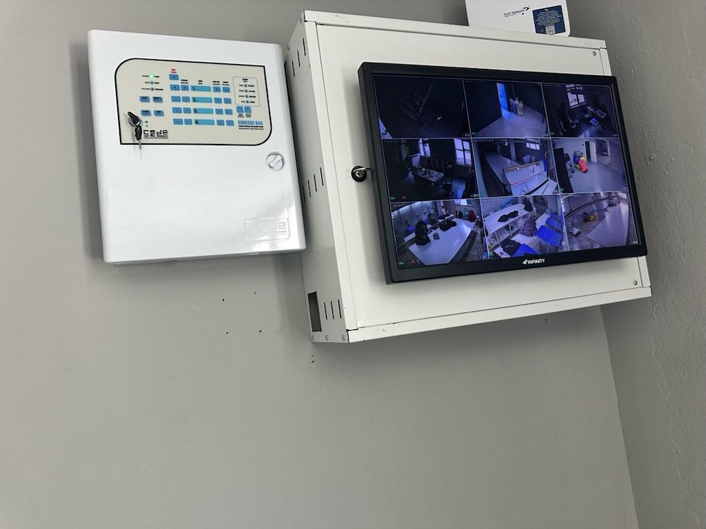 kamera alarm sistemi temiz 1 yıllık