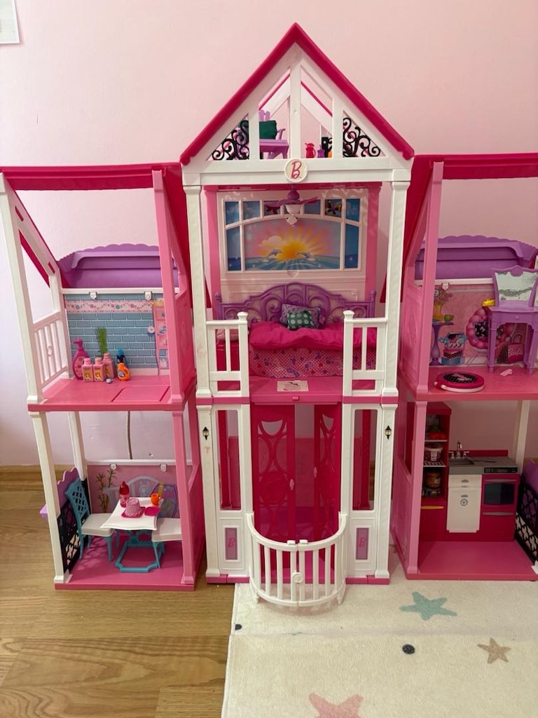 Barbie evi - 2