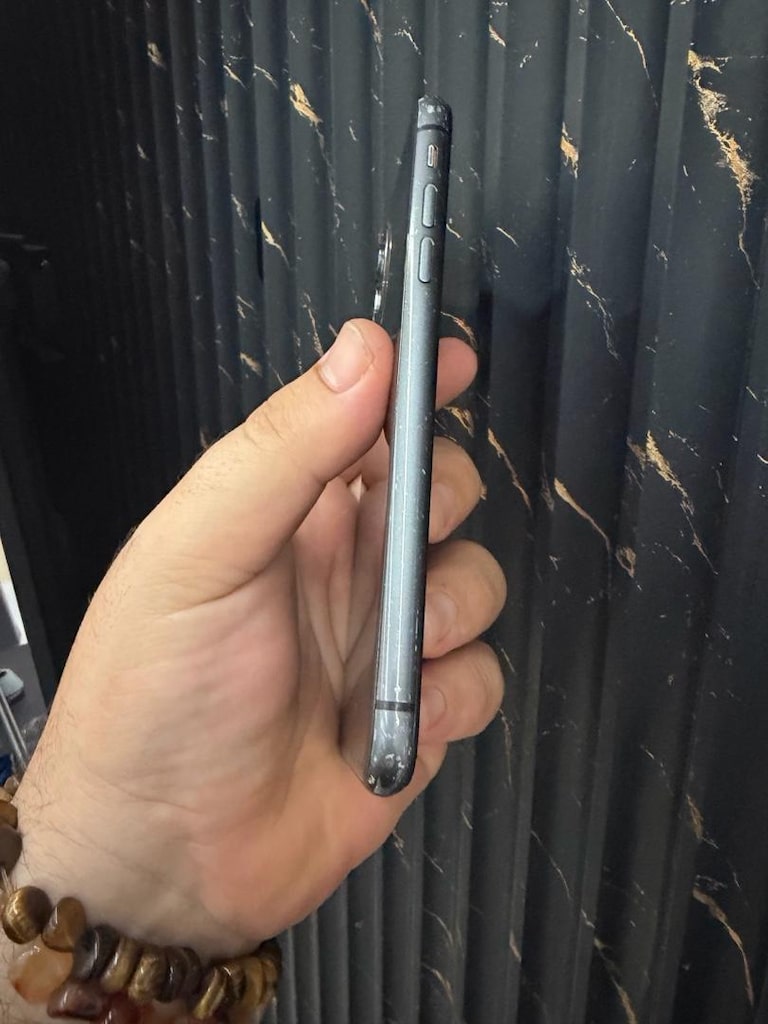 İphone 11 64 GB Türkiye Siyah Renk TR Sorunsuz Face İD Aktif - 2