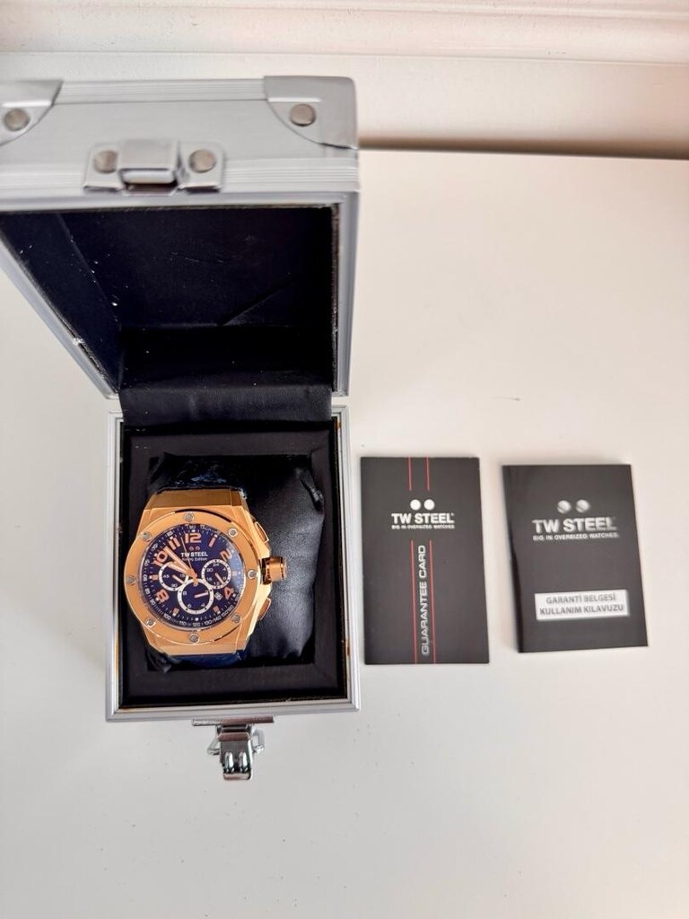 TW STEEL KIVANÇ EDITION CE4003