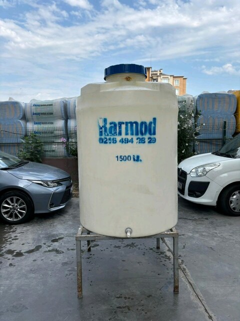 Karmod 1.5 tonluk su tankı az kullanılmış