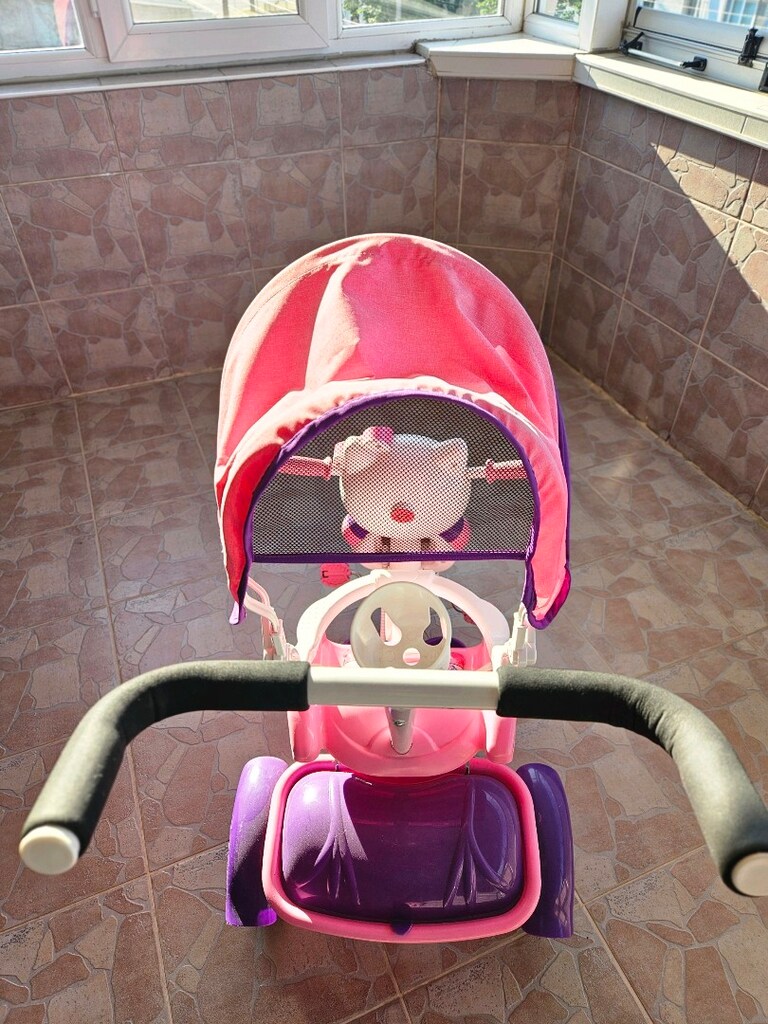 Hello Kitty 3 Tekerlekli Ebeveyn Kontrollü Bisiklet - 3