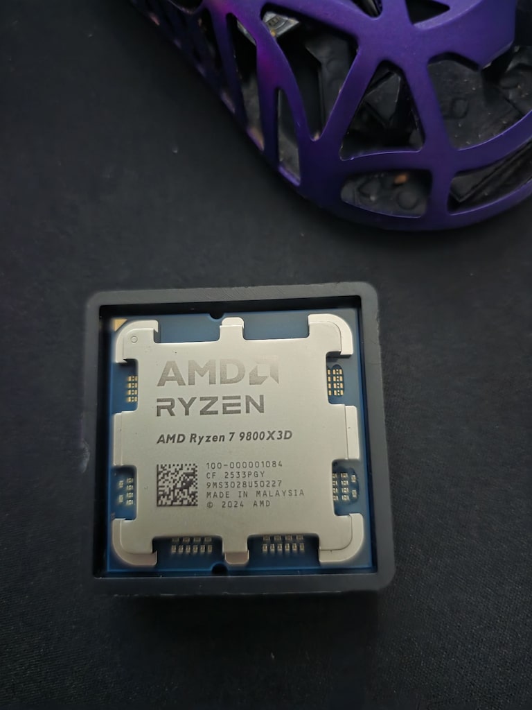 AMD Ryzen 7 9800X3D Sekiz Çekirdek 5.2 GHz 96MB (Kutusuz/Fansız) - 2