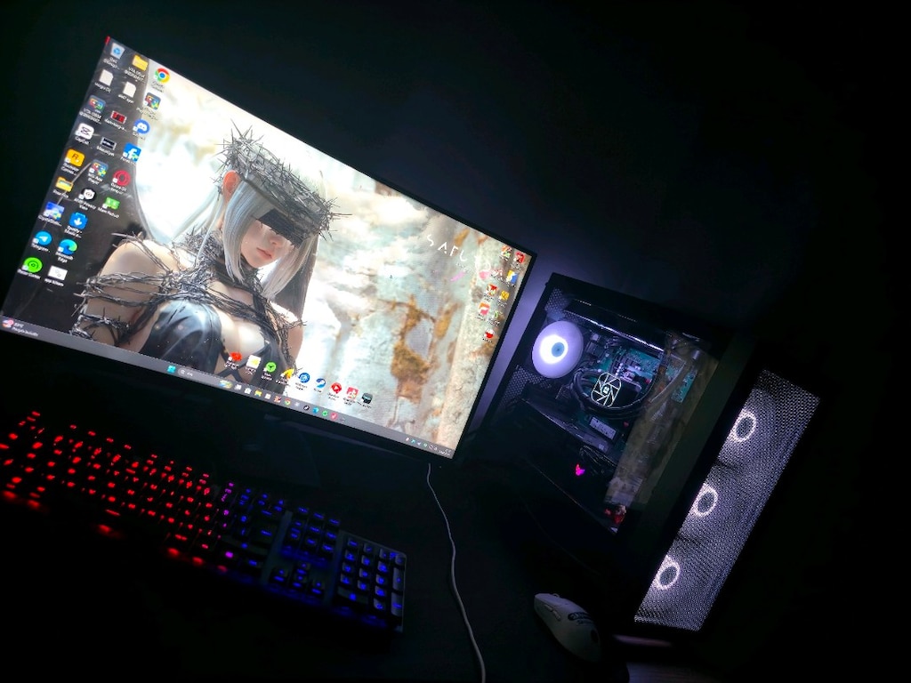 32 GB RAM RX 7800 XT 16 GB R5 5600X 1 TB M2 SSD - 8