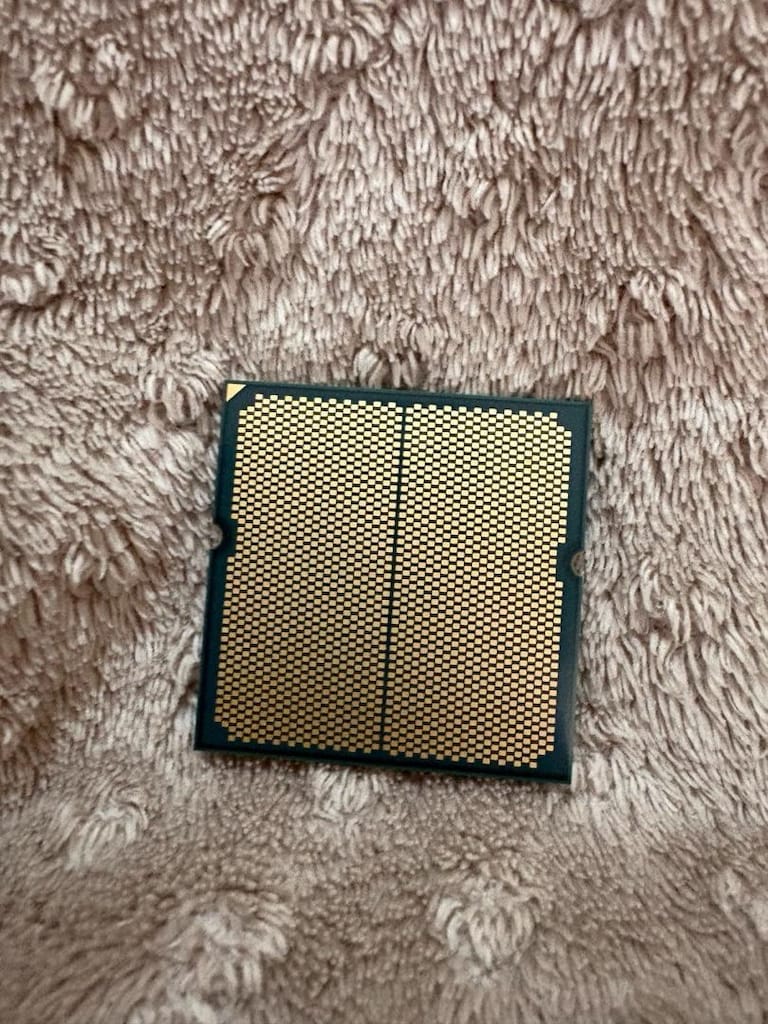 AMD Ryzen 7 7700X 4.5 GHZ Soket AM5 40MB Cache 105W İşlemci - 2