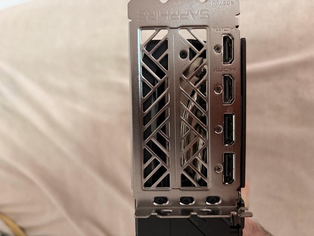 Rx 9070xt Sapphire Pulse Tertemiz - 6