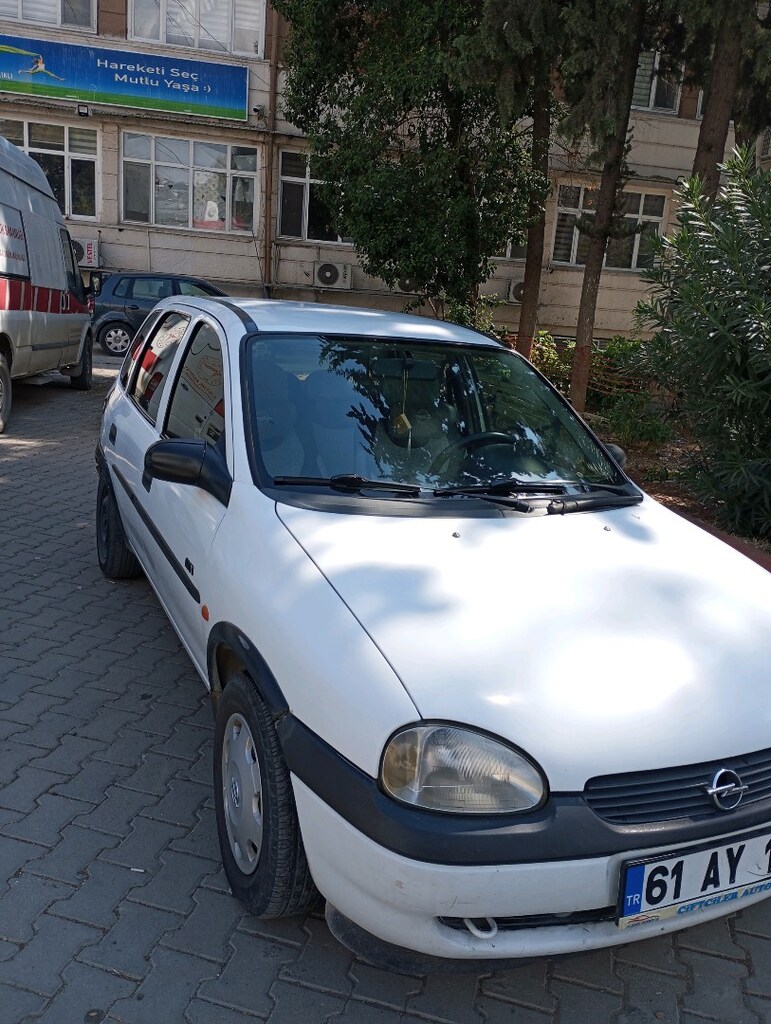 temiz bakımlı Corsa b - 10