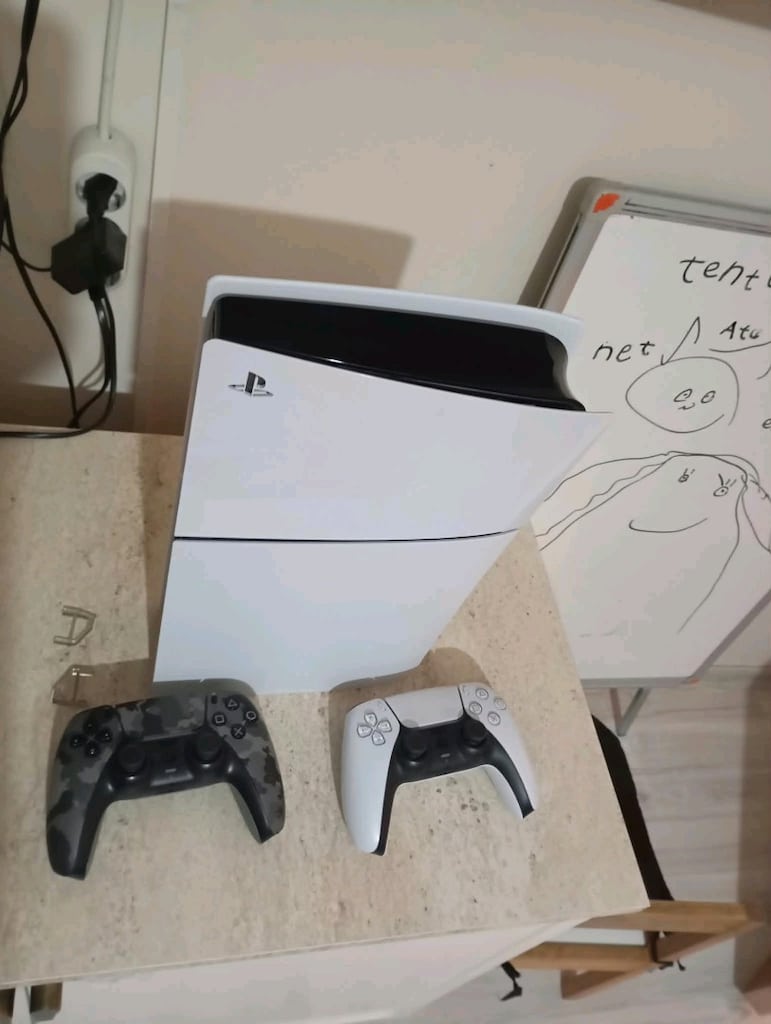 Ps5 Slim Model Digital - 3