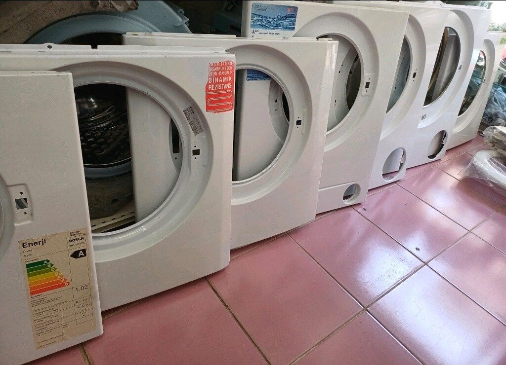 Çamaşır makinesi Ön Duvar Saç Paneli 2.el Çıkma Orijinal Yedek Parça