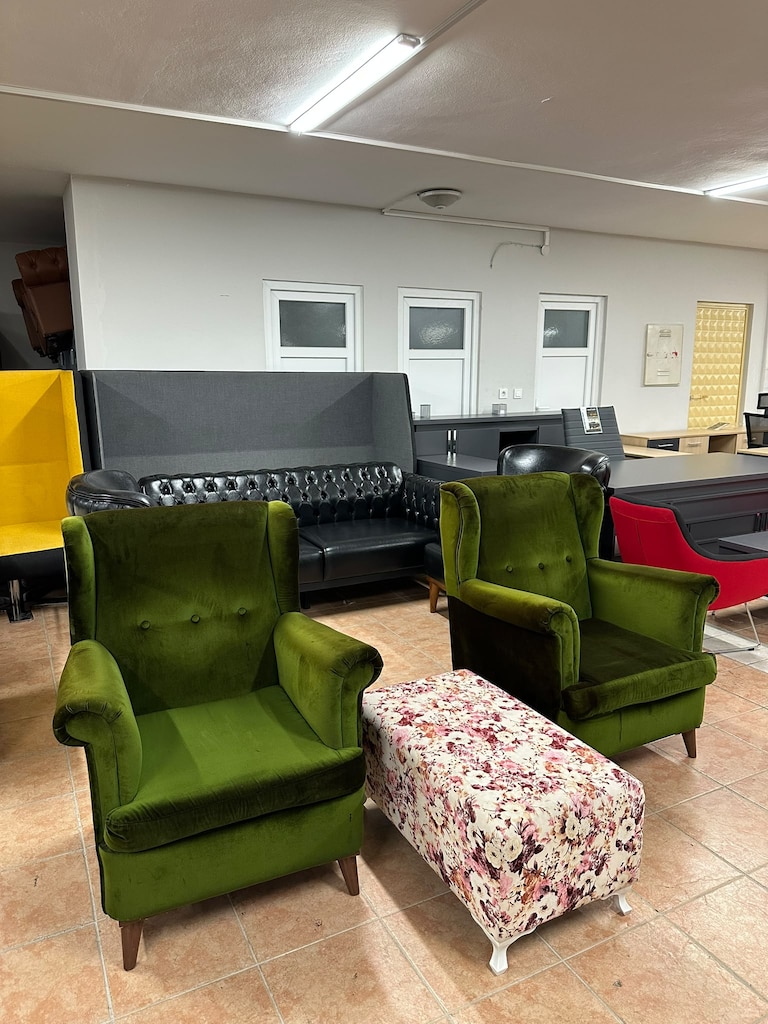 KLAS OFİS ÜSKÜDAR YEŞİL BERJER VE PUF SETİ İKİNCİ EL - 2