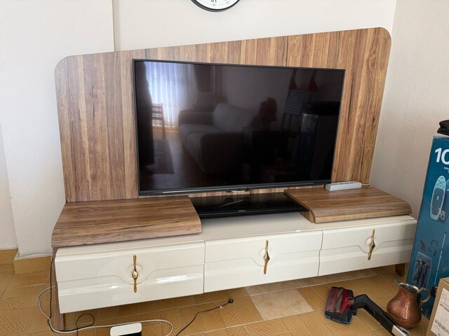 Tv ünitesi