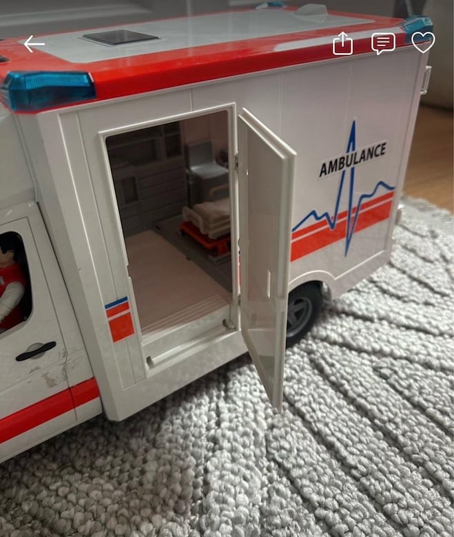 Bruder Mercedes Benz Sprinter Ambulans - 5