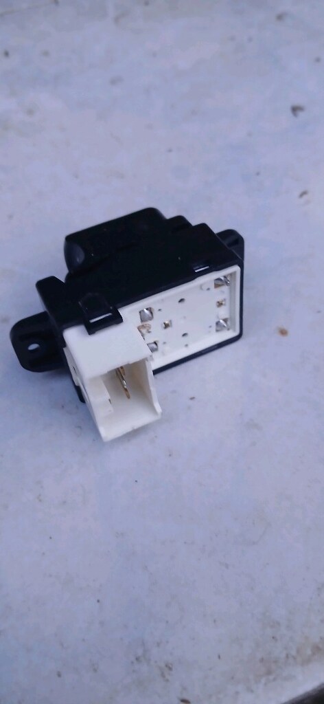 Hyundai era cam kaldırma düğmesi SIFIR ÜRÜN KUTUSUNDA - 2