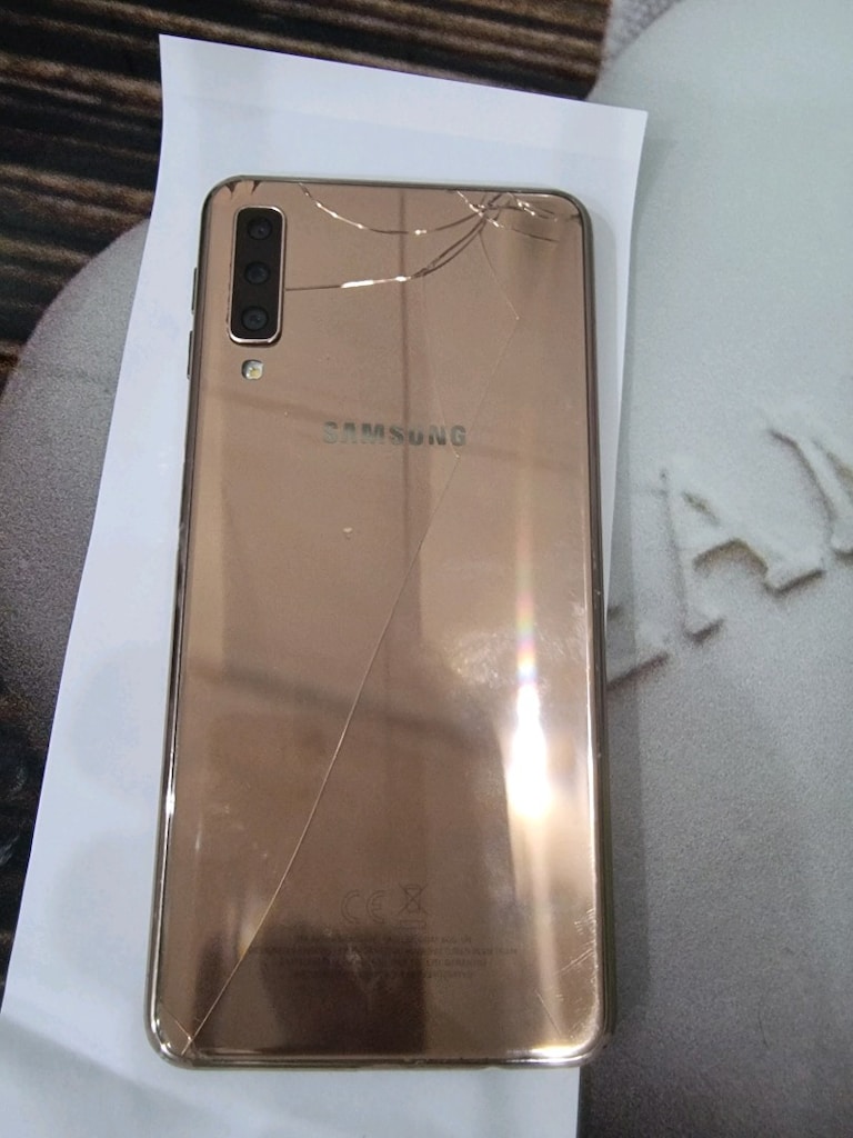 SAMAUNG A7 2018 64 GB - 2