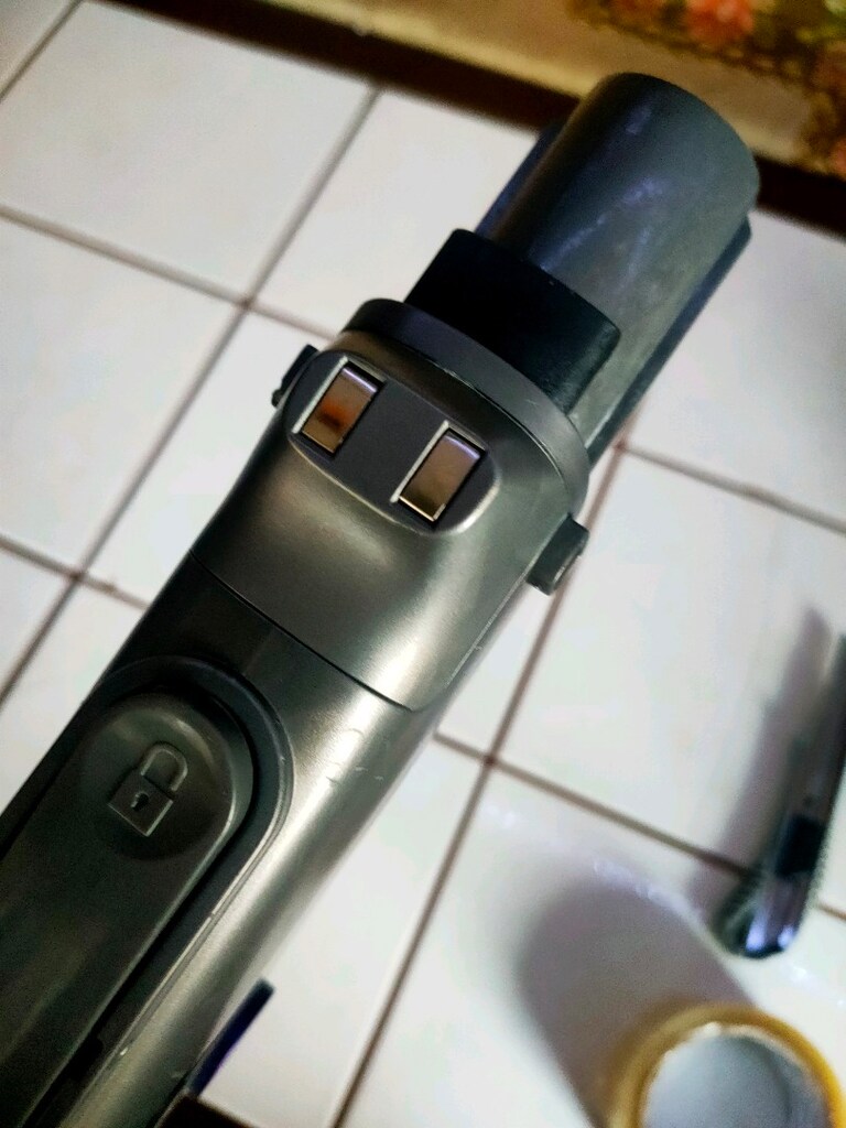 shark powerdetect ip3251eut clean&empty pet başlıklı şarjlı dikey süpü - 2