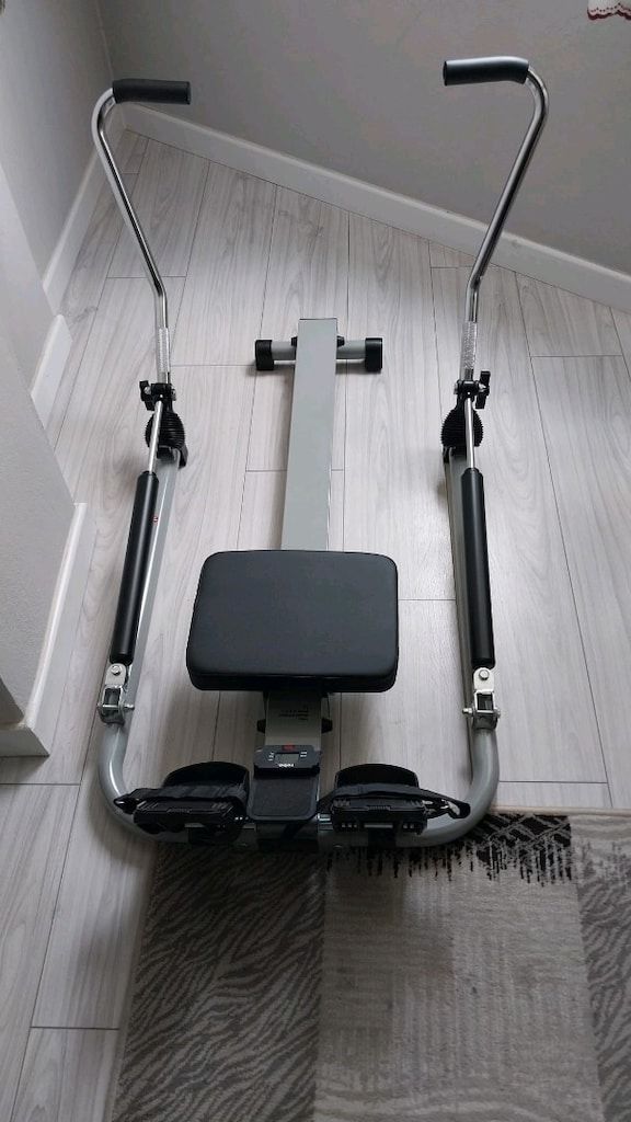 Kürek çekme spor aleti