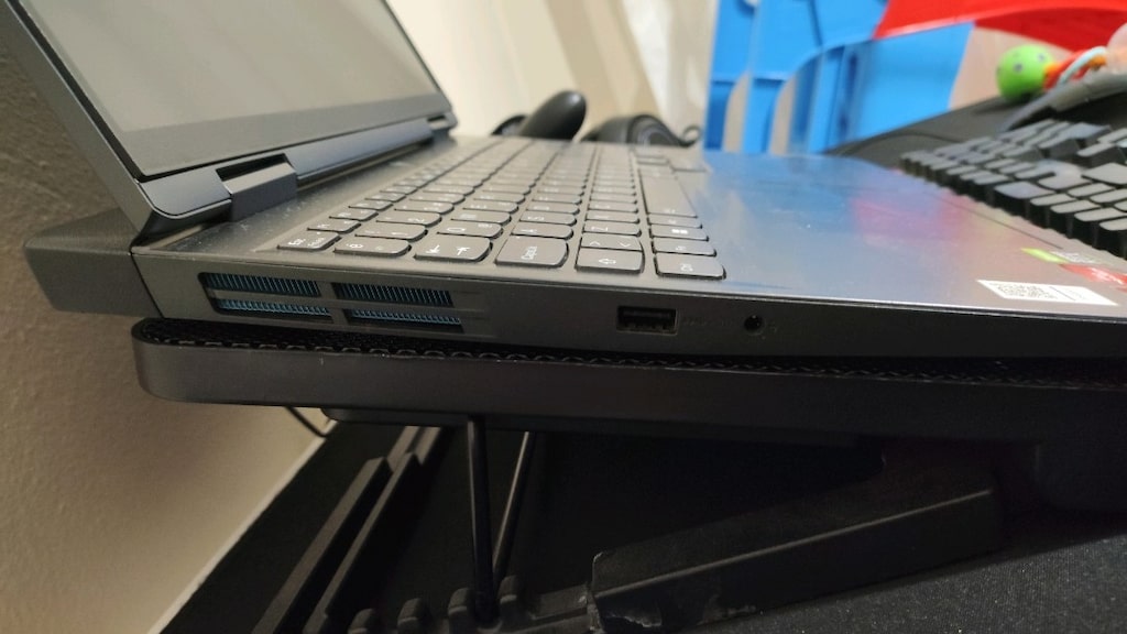 Temiz Lenovo IdeaPad gaming 3 - R7 6800h / RTX 3050 Tİ / 165 HZ 16 İNÇ - 3